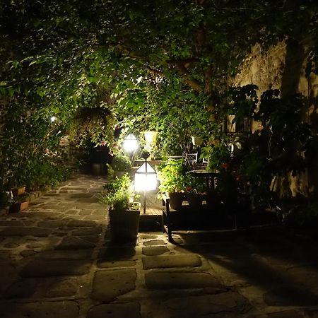 Chateau Rosans Bed & Breakfast Exterior photo
