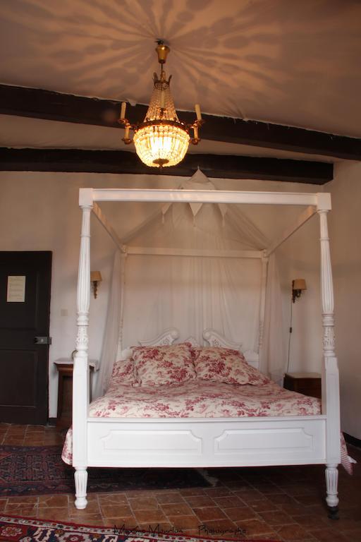 Chateau Rosans Bed & Breakfast Room photo