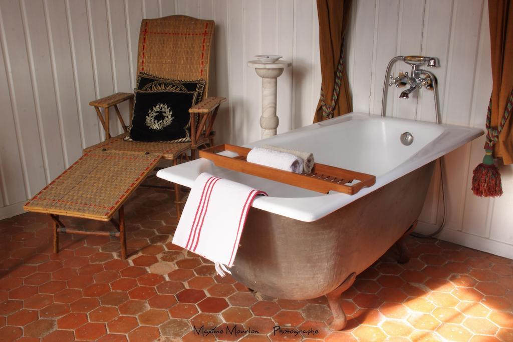Chateau Rosans Bed & Breakfast Room photo