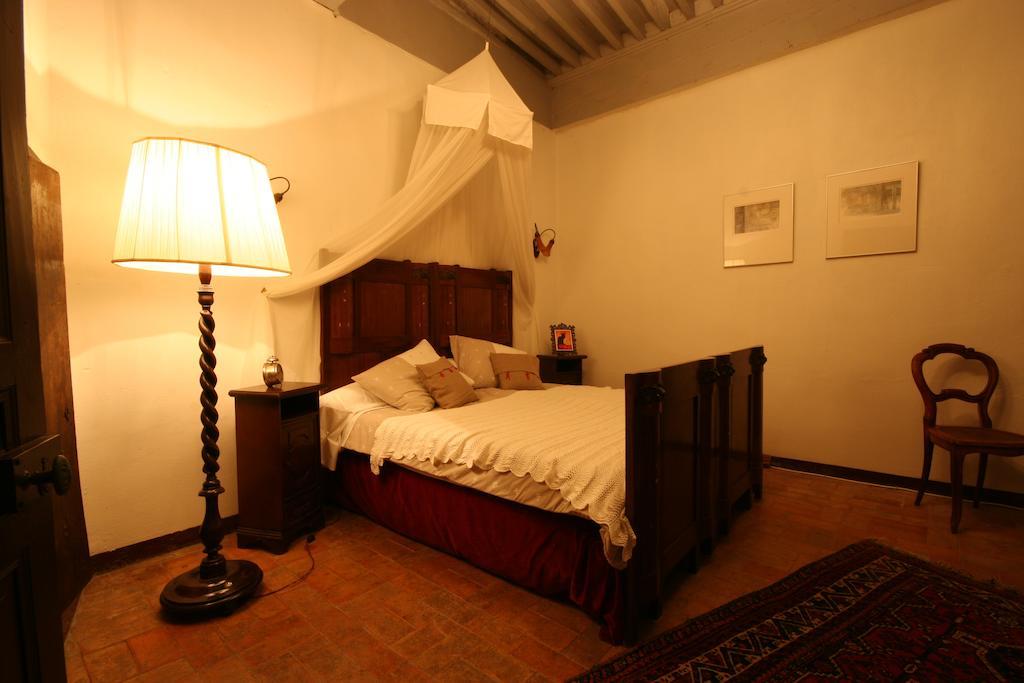 Chateau Rosans Bed & Breakfast Room photo