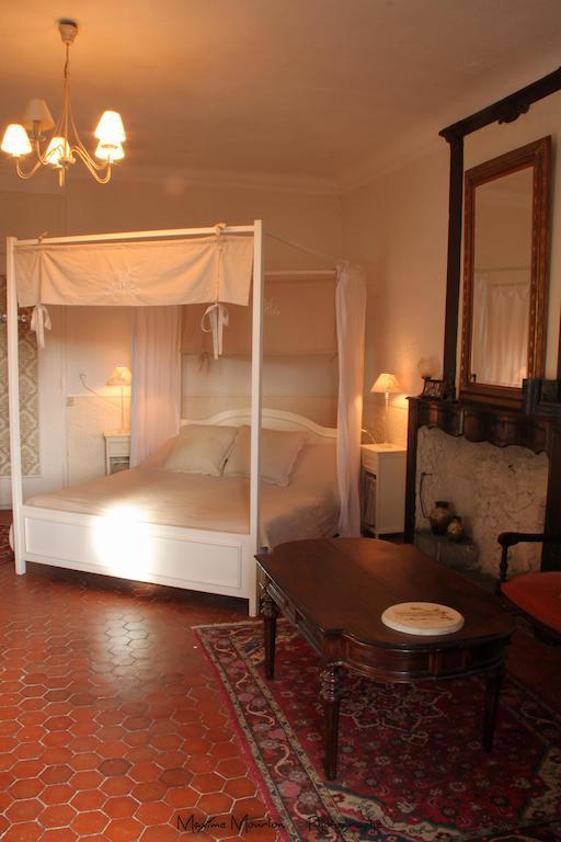 Chateau Rosans Bed & Breakfast Room photo